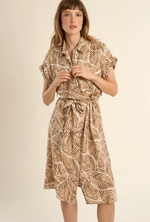 Load image into Gallery viewer, Printed Shirt Dress in Camel Mathilde
