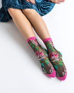 Load image into Gallery viewer, English Rose Black Sheer Ankle Sock
