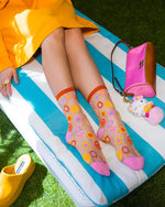 Load image into Gallery viewer, Smiley Face Daisy Sheer Crew Sock
