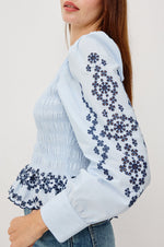 Load image into Gallery viewer, Tabi Top in Blue Bird
