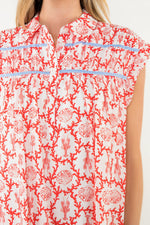 Load image into Gallery viewer, Flutter Sleeve Shell Print Dress in Red
