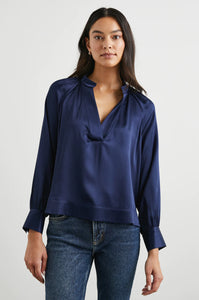 Wynna Shirt in Navy