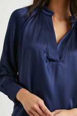 Load image into Gallery viewer, Wynna Shirt in Navy
