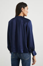 Load image into Gallery viewer, Wynna Shirt in Navy
