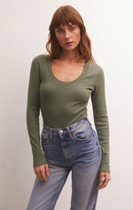 Load image into Gallery viewer, Sirena Rib Long Sleeved Tee in Evergreen

