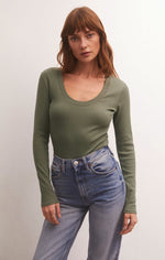 Load image into Gallery viewer, Sirena Rib Long Sleeved Tee in Evergreen

