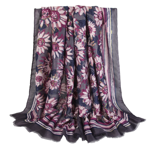 Meadow Fun Scarf in Grey