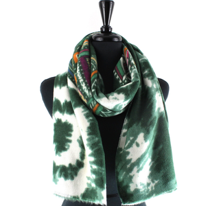 Bewildering Scarf in Green