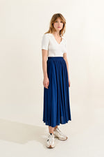 Load image into Gallery viewer, Crumpled-Effect Midi Skirt in Navy Blue
