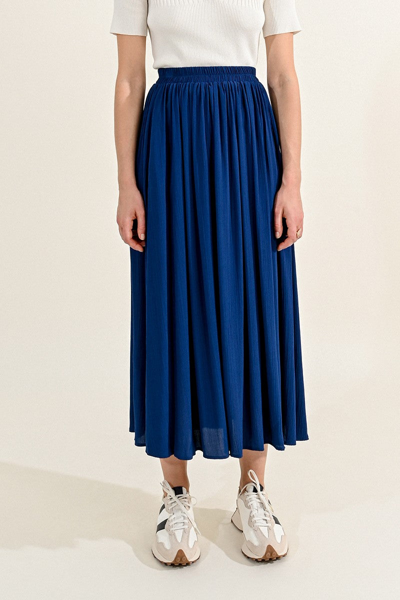 Crumpled-Effect Midi Skirt in Navy Blue