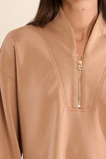 Load image into Gallery viewer, Edie Sweatshirt in Camel
