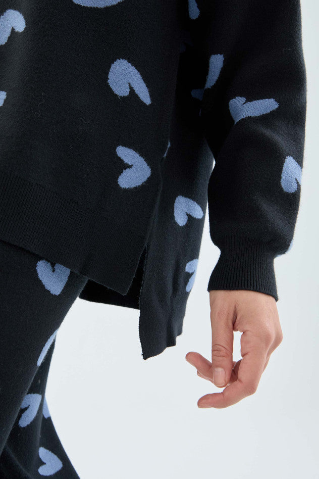 Knit Tunic Sweater in Blue Heart Print