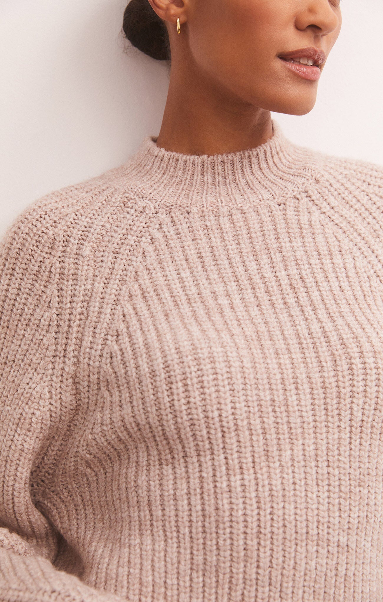Desmond Pullover Sweater in Milkshake