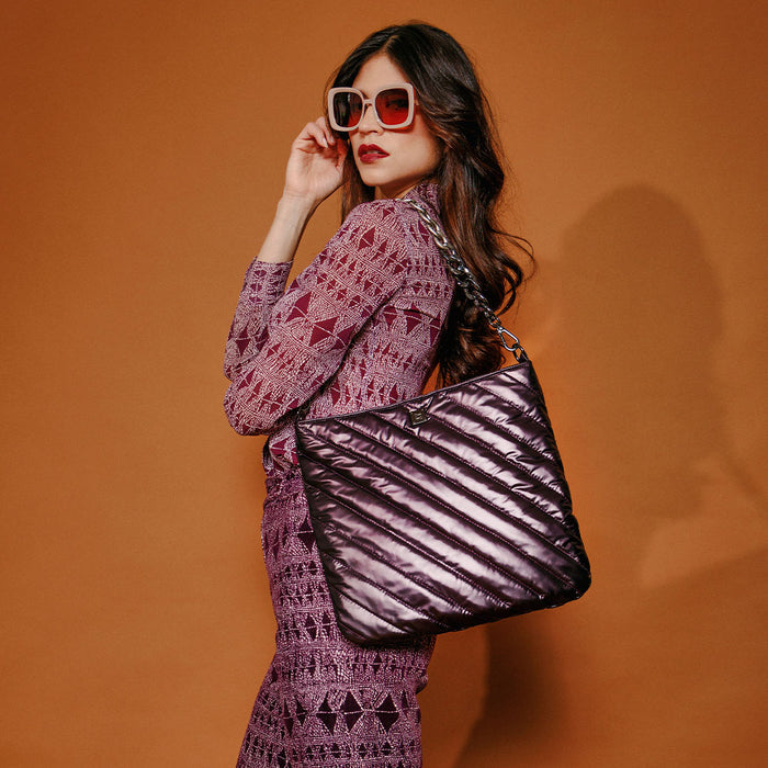 The Wanderer in Pearl Fig