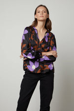 Load image into Gallery viewer, Isra Printed Blouse in Fiji
