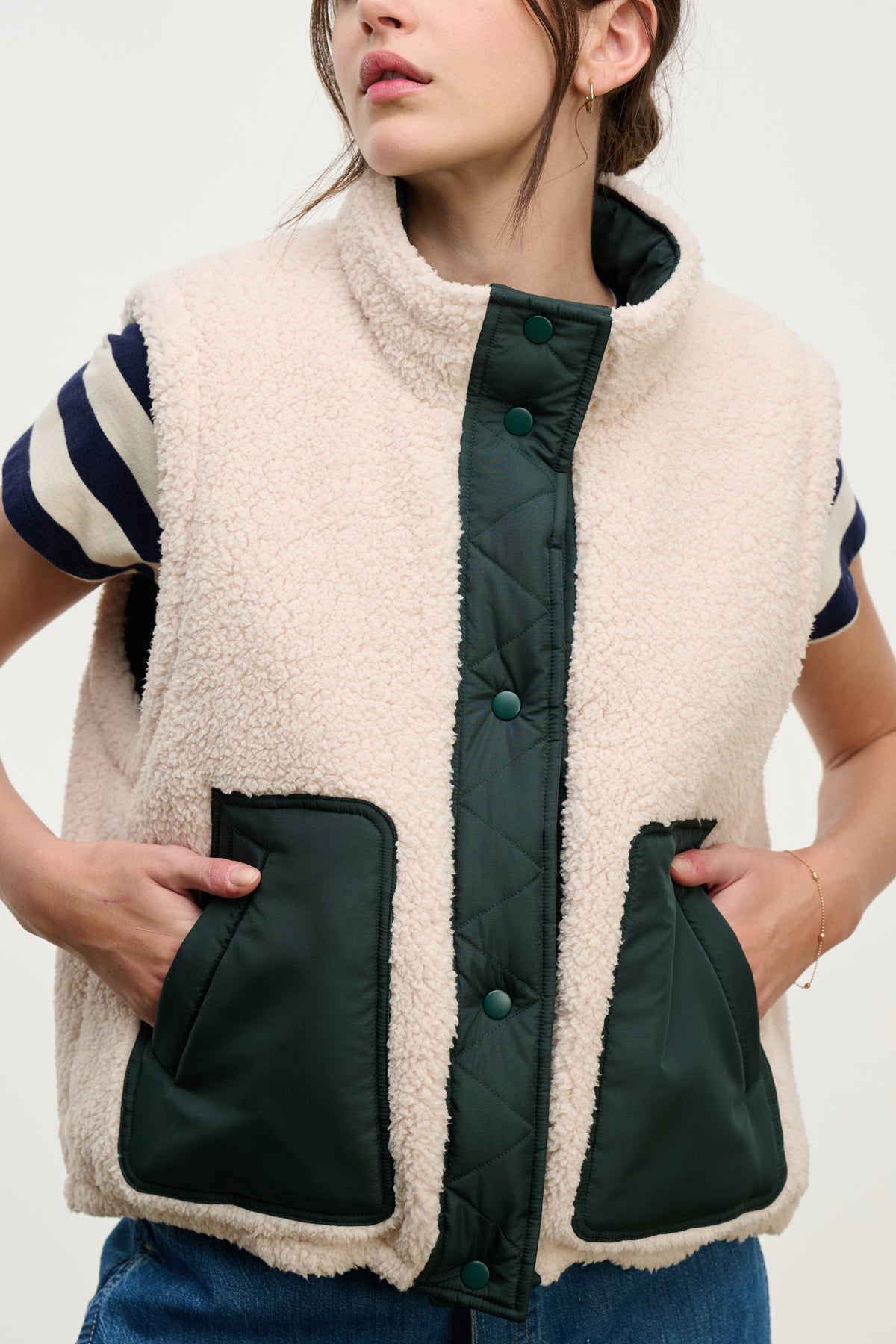 Cathy Reversible Sherpa Vest in Alpine – Mint Julep
