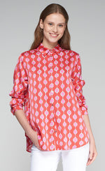 Load image into Gallery viewer, Anastasia Blouse in Rojo Rosa Geometrico
