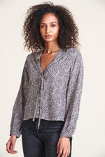 Load image into Gallery viewer, Jessie Shirt in Beige Print
