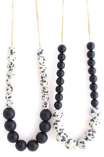 Load image into Gallery viewer, Aussie Necklace in Black Top No Bars
