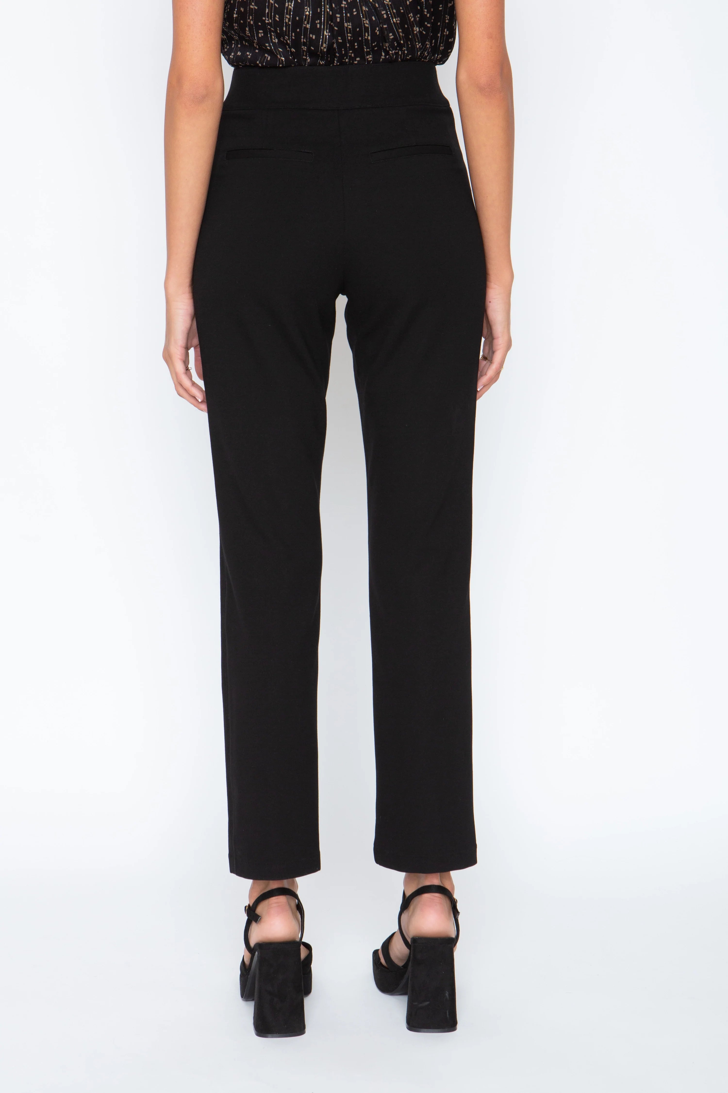 Santi Pant in Black