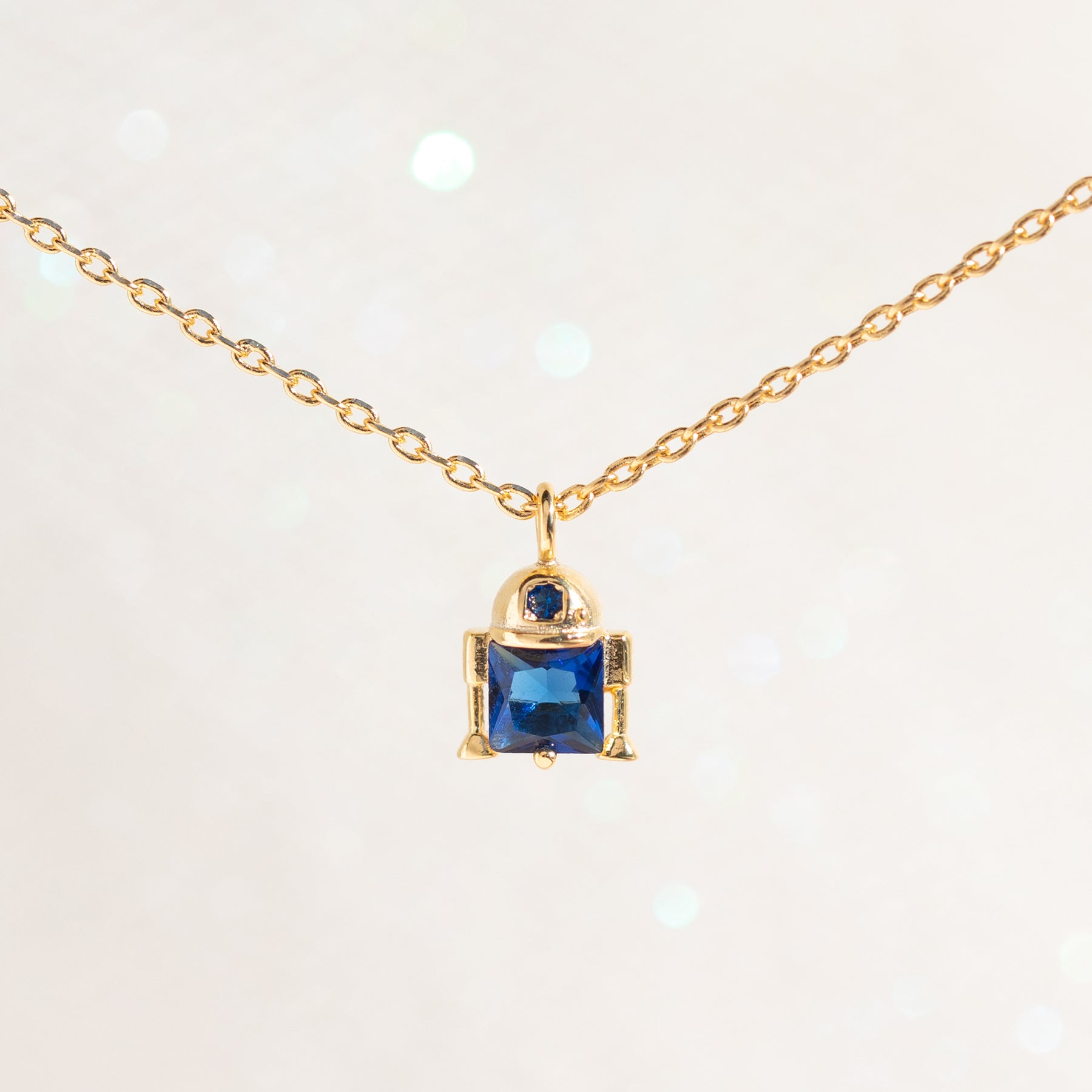 Star Wars R2-D2 Necklace in Gold