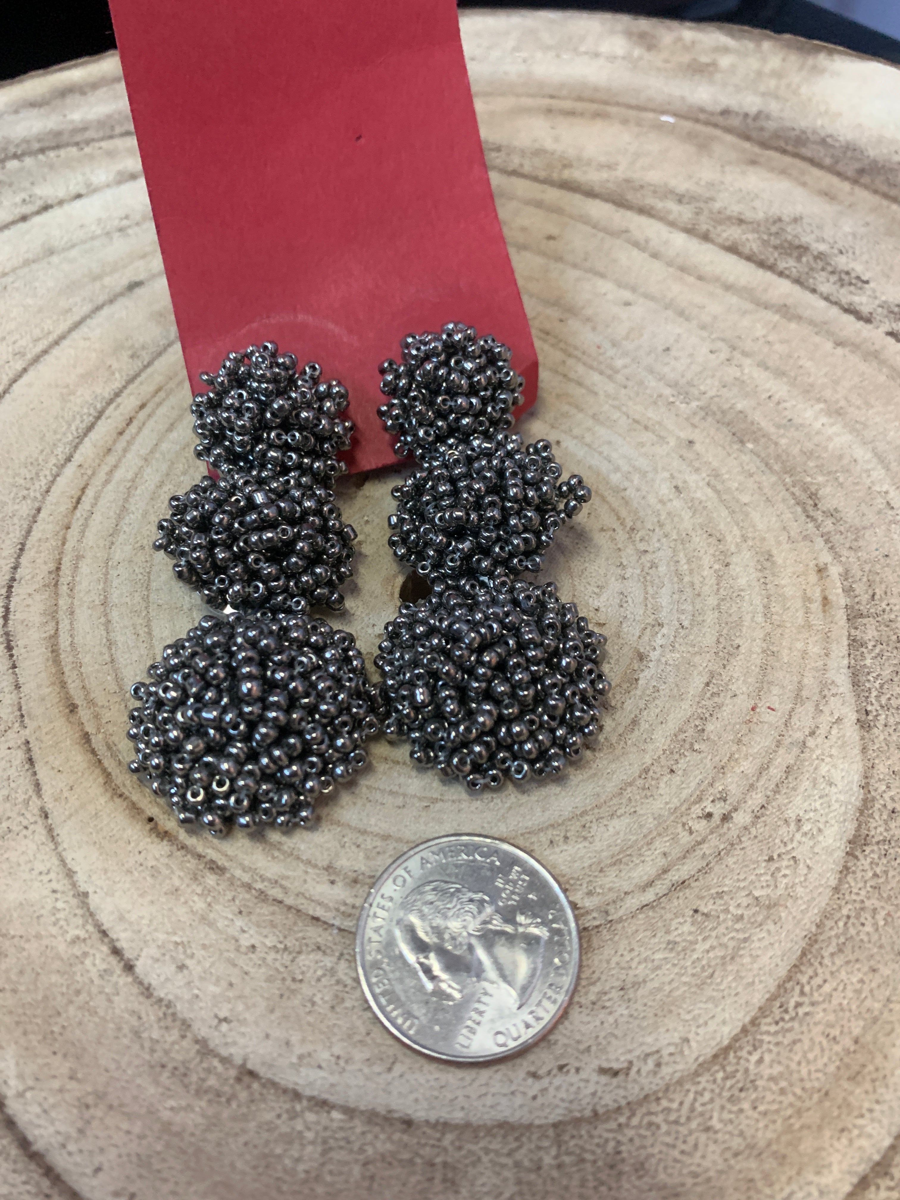 3 Beaded Circle Earrings in Graphite