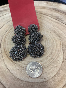 3 Beaded Circle Earrings in Graphite