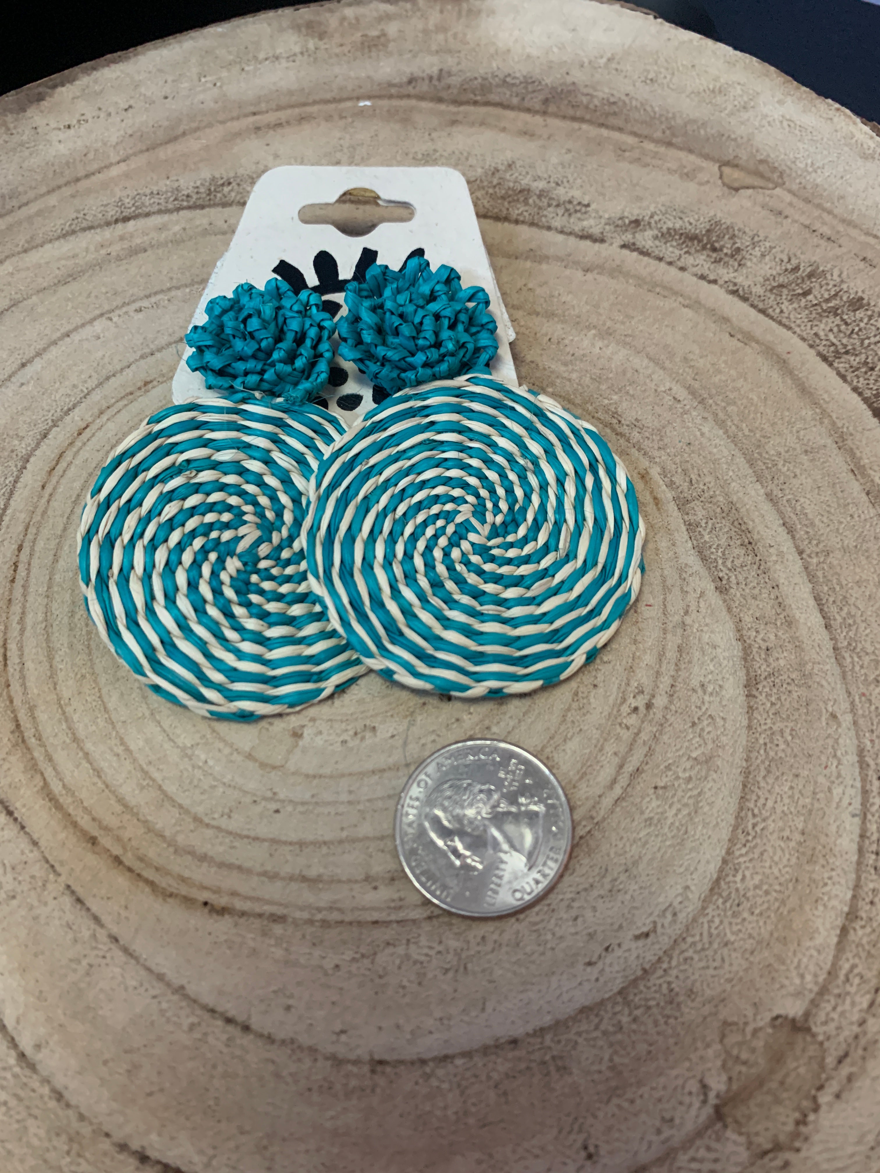 Iraca Woven Disk Flor Earrings in Turquoise/Natural