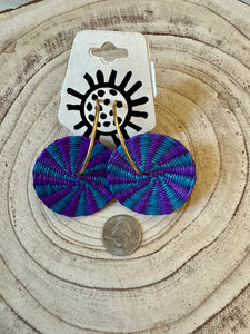 Medium Iraca Sol Disk Hoop Earrings in Blue/Purple
