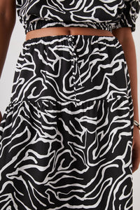 Mary Skirt in Contour Lines
