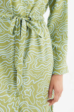 Load image into Gallery viewer, Wave Print Midi Shirt Dress
